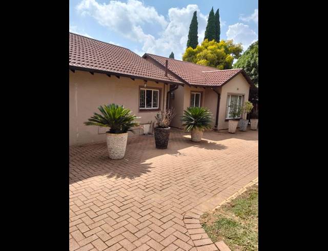3 BEDROOM HOUSE FOR SALE IN NORKEM PARK